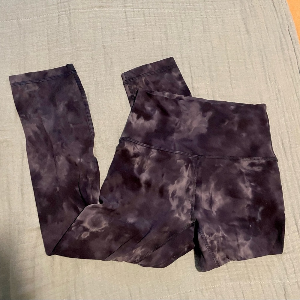 Lululemon black tie dye crop leggings
